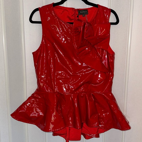 NWT GRACIA FAUX LEATHER RED PEPLUM SLEEVELESS TOP LARGE - Picture 2 of 13
